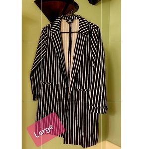 Blk/White Long Blazer - Large